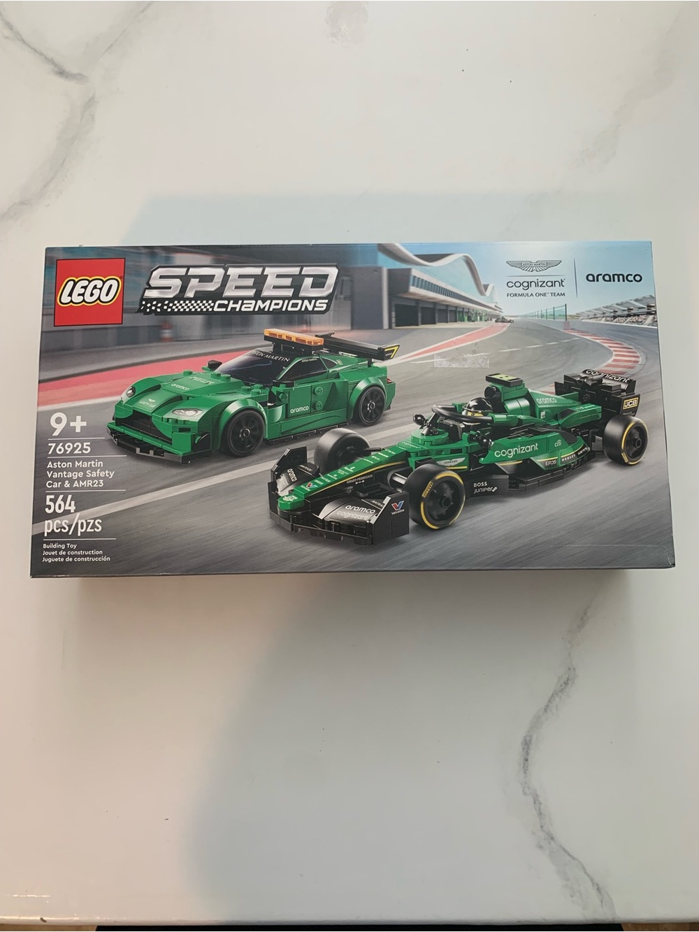 LEGO Speed Champions Green Aston Martin Vantage Safety Car & AMR23 Race Car